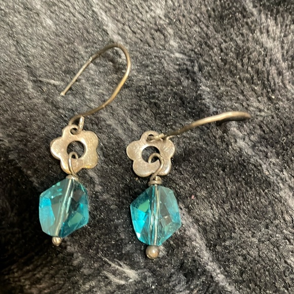 Sterling flower/crystal earrings - Picture 2 of 4